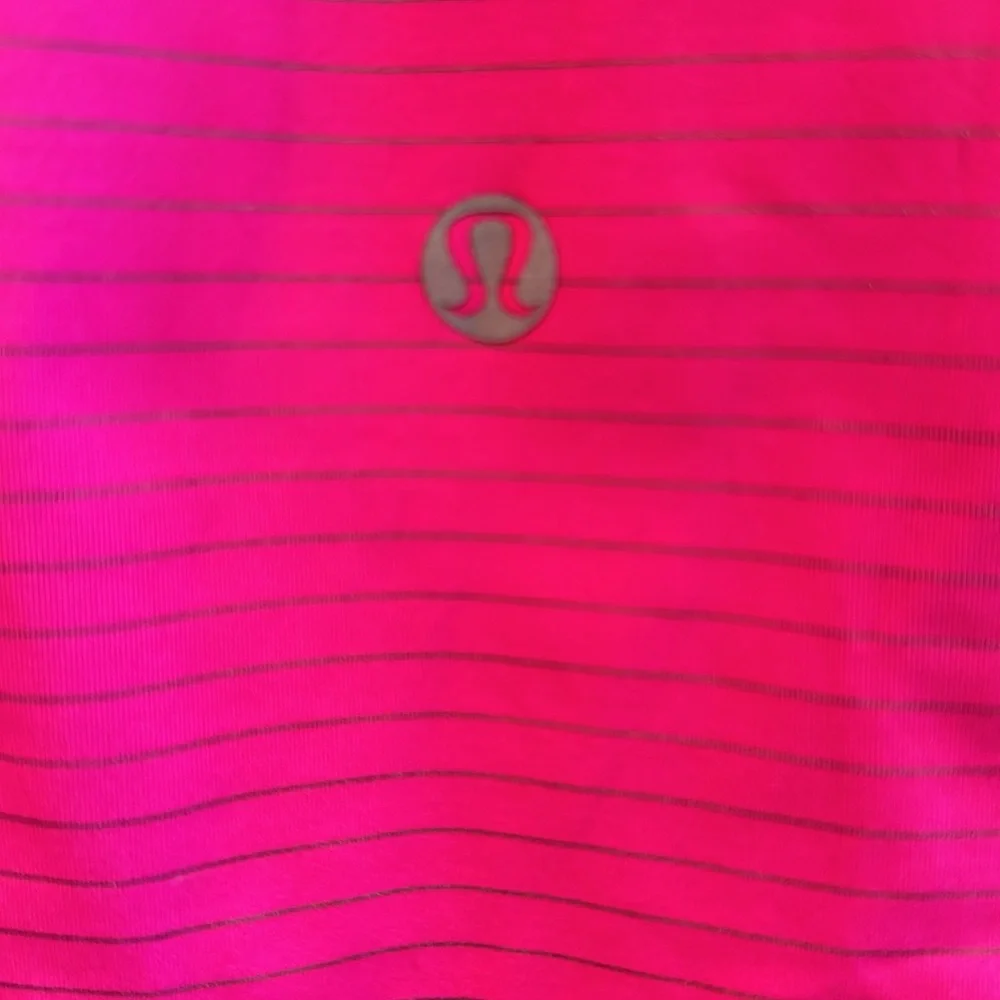 Lululemon Run For Gold LS - Picture 9 of 10